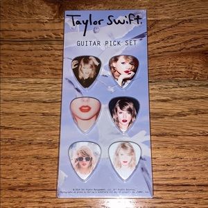 Taylor swift guitar picks